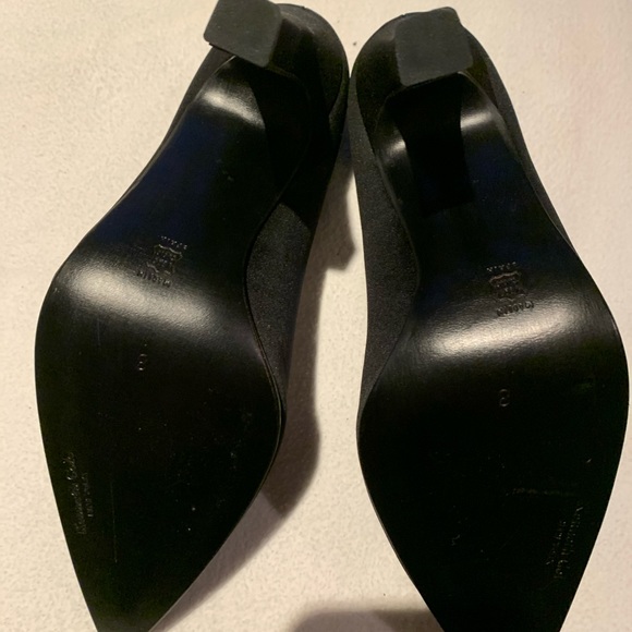 KENNETH COLE black satin heels - Picture 4 of 4